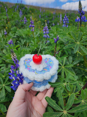 Light blue fake cake jewelry box